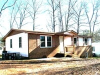Building Photo - 151 Thorpe St