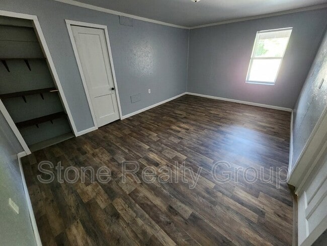 Building Photo - 10257 US-40