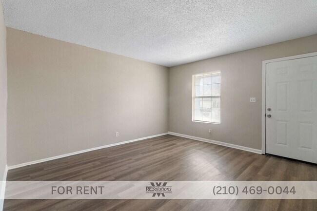 Building Photo - 8219 Glen Lark