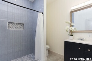 Building Photo - 325 Montana St