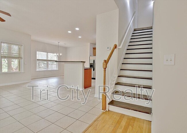 Building Photo - 111 Covington Terrace