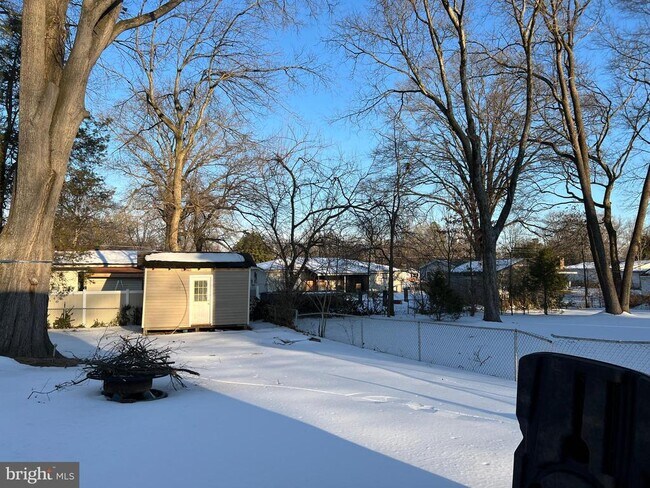 Building Photo - 7925 Ashboro Dr