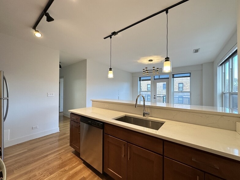 Building Photo - 2740 N Spaulding Ave