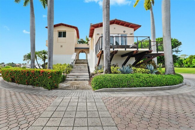 Building Photo - 13633 Deering Bay Dr