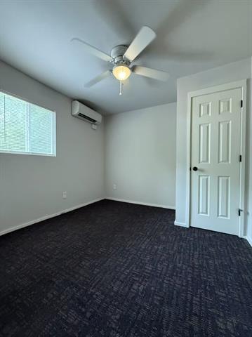 Building Photo - 118 Park Dr