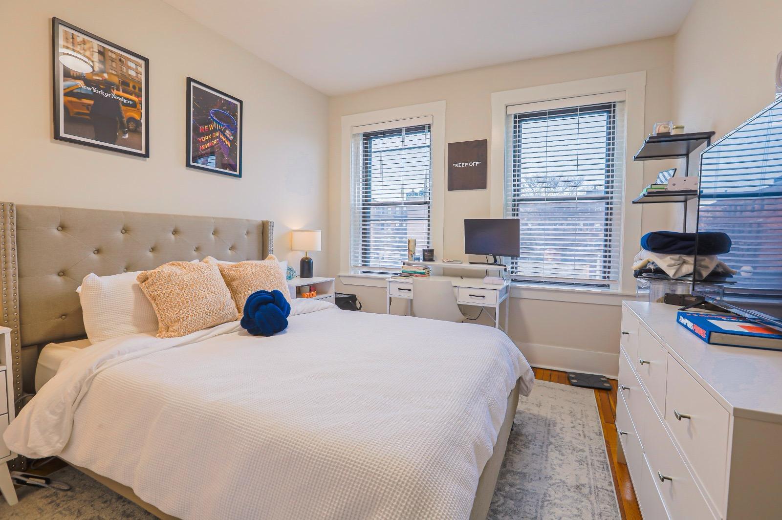 Building Photo - 11 Gorham St