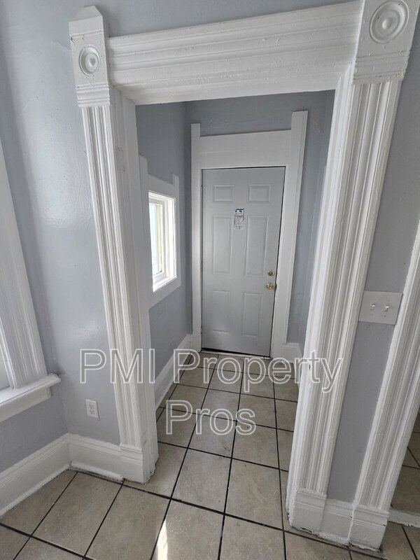 Building Photo - 2626 N 24th St