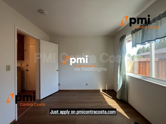 Building Photo - 2850 St Denis Dr