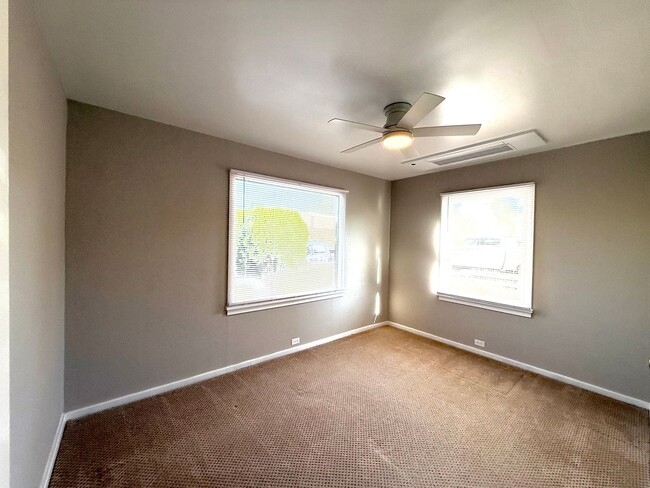 Building Photo - 2 bedroom home in Prescott!