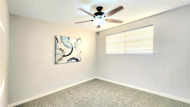 Building Photo - 1911 Greenhaven Dr