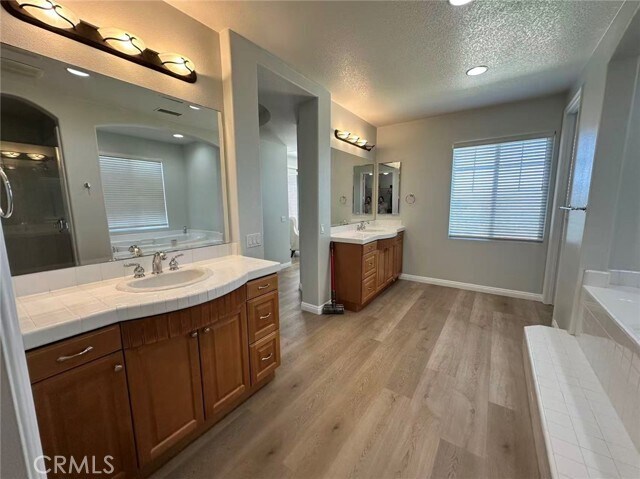 Building Photo - 22276 Silverpointe Loop