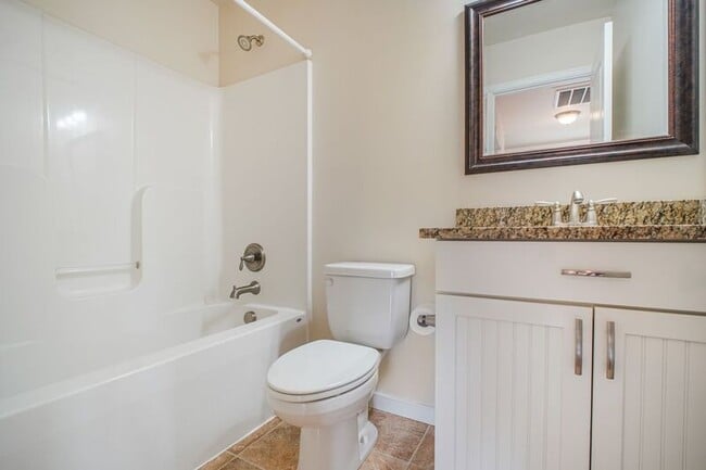 Building Photo - 803 Sunken Rd