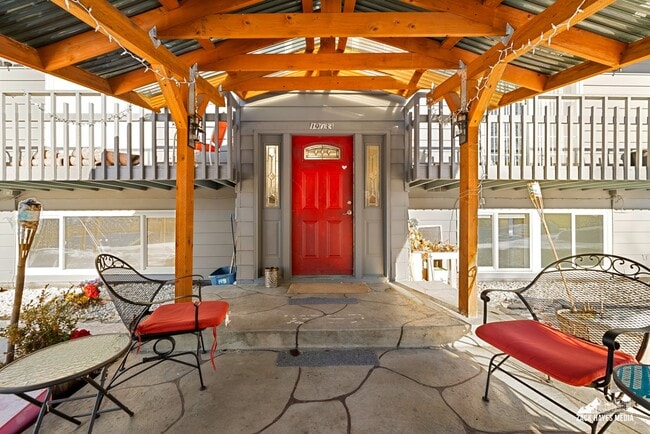 Building Photo - 19033 Whirlaway Rd