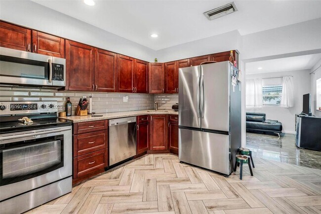 Building Photo - 7211 NW 76th St