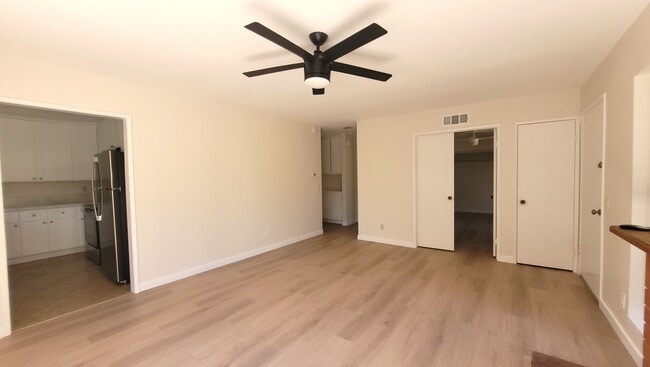 Building Photo - Convienently Located In Mira Masa