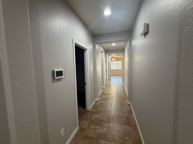 Building Photo - 2486 E Dulcinea Trail