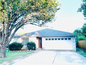 Building Photo - 16837 Bailey Jean Dr