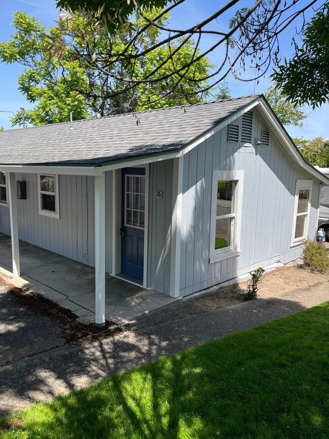Building Photo - One Bedroom Cottage in Central Ashland