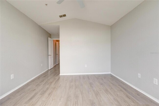 Building Photo - 3343 S Kirkman Rd