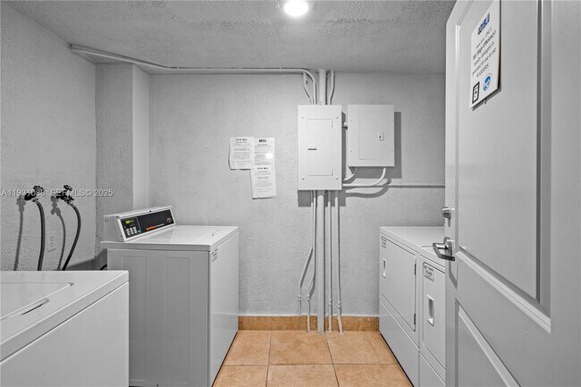 Building Photo - 401 69th St