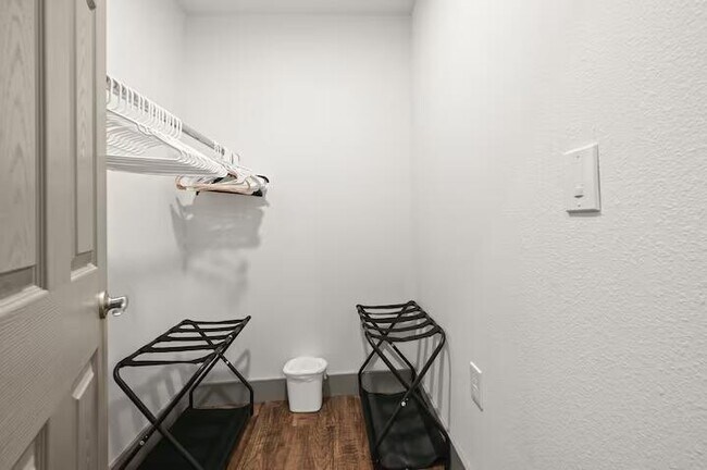 Building Photo - 3 Jesse James Dr