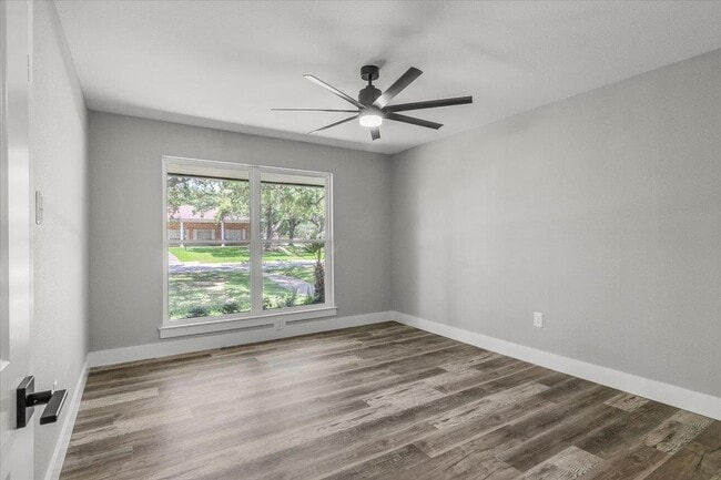 Building Photo - 4615 Barton Ln
