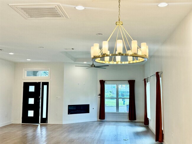 Building Photo - 3834 Linklea Dr