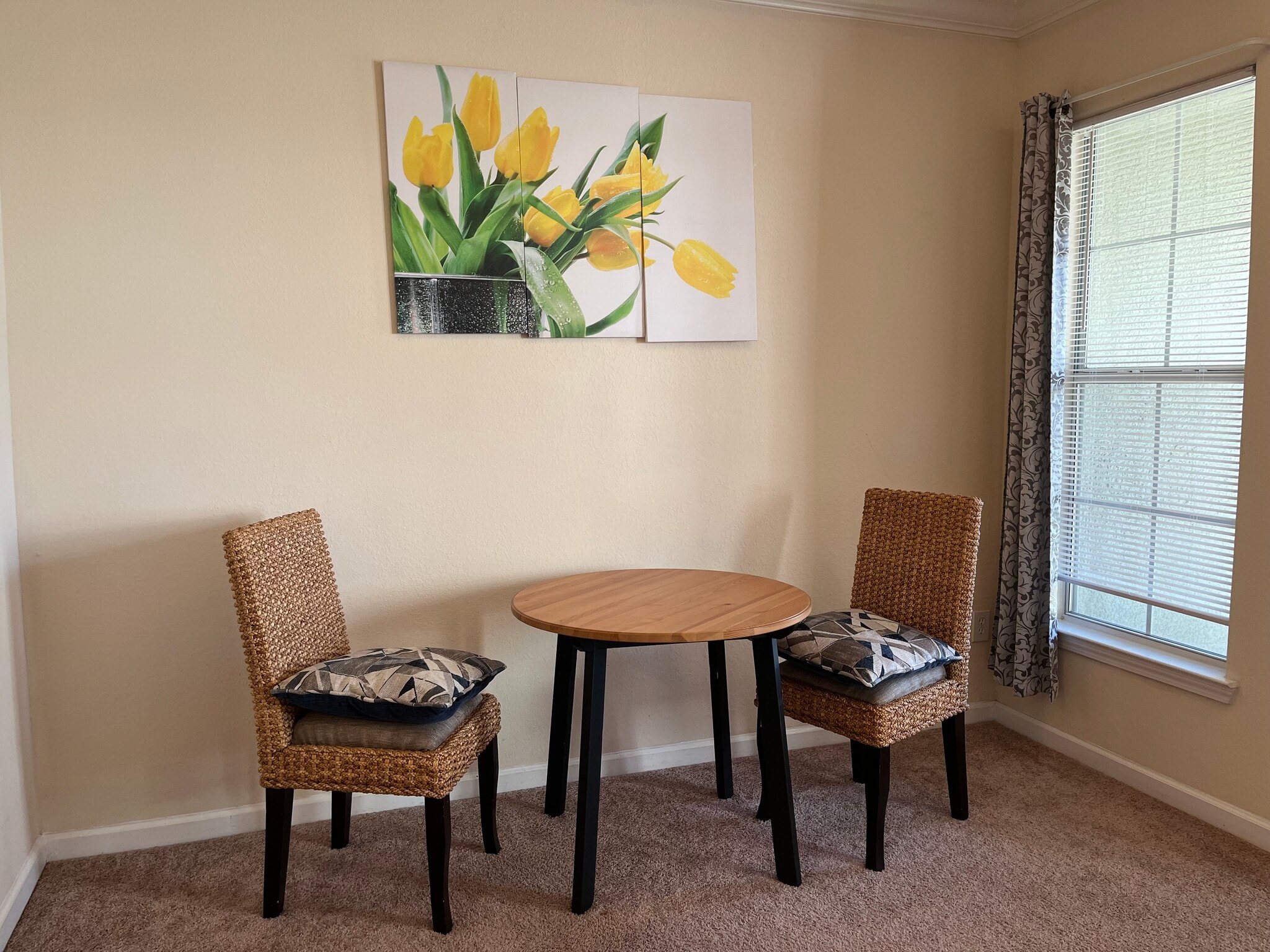 Dining - 8290 Gate Pky W