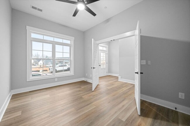 Building Photo - 225 Charleston Ave