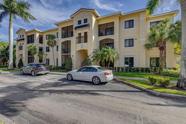 Building Photo - 3019 Alcazar Pl