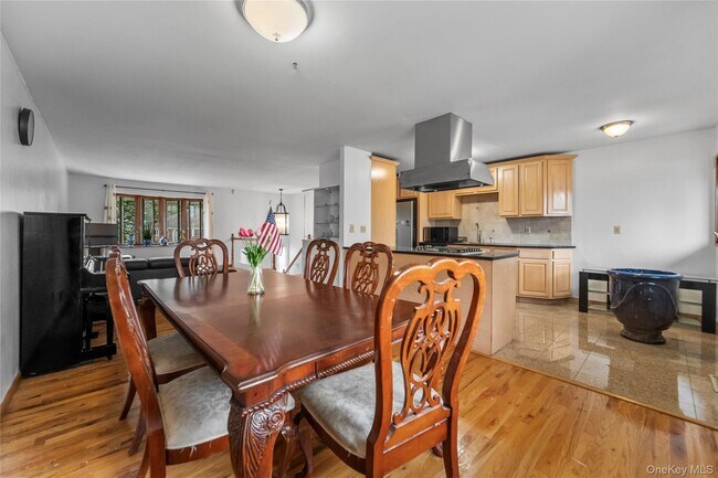 Building Photo - 35 Westwind Rd