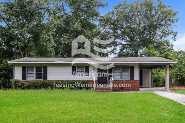Building Photo - 827 Oak Ridge Dr