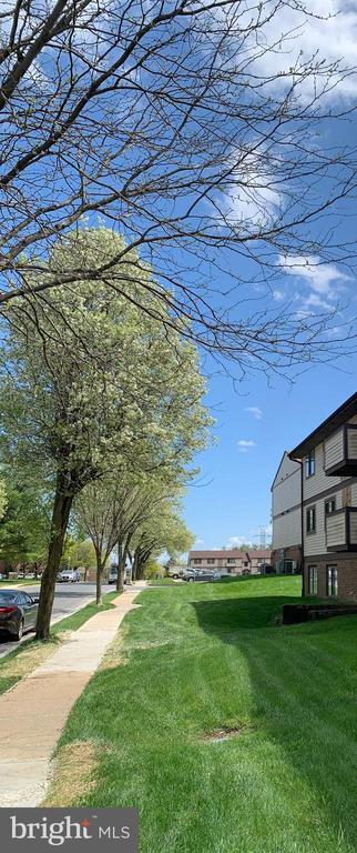 Building Photo - 751 Heather Ridge Dr