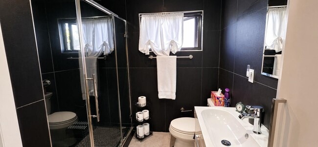 Building Photo - 804 Spinnaker Ct