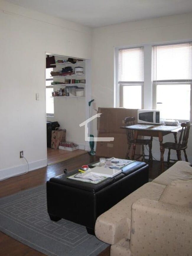 Building Photo - Apartment with a porch?