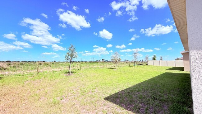 Building Photo - Brand New 3BR Home in Haines City | Washer & Dryer + HOA Community