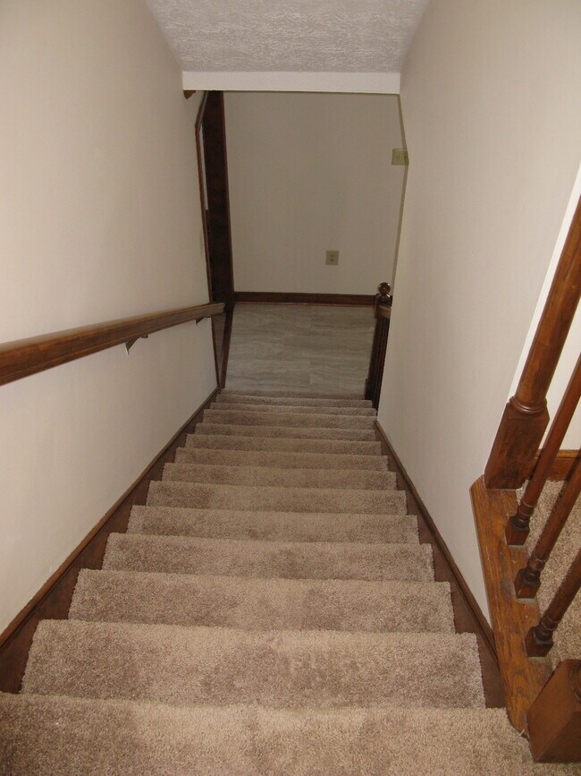 Building Photo - 7163 Plum Grove Ct