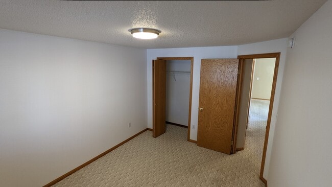 Building Photo - 1514 Suntree Dr