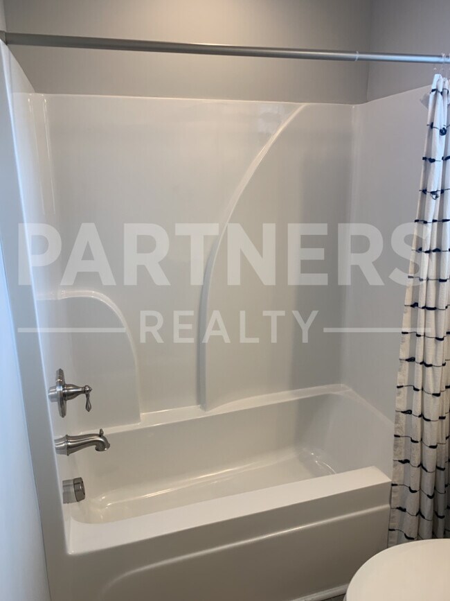 Building Photo - 170 Ave of Learning