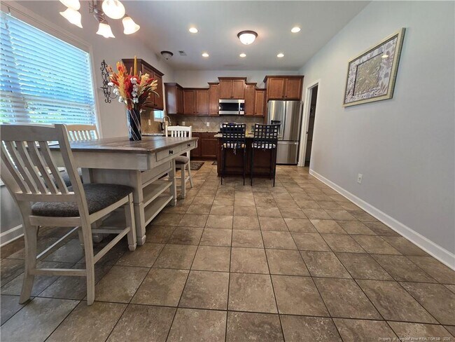 Building Photo - 410 Sedgefield Dr