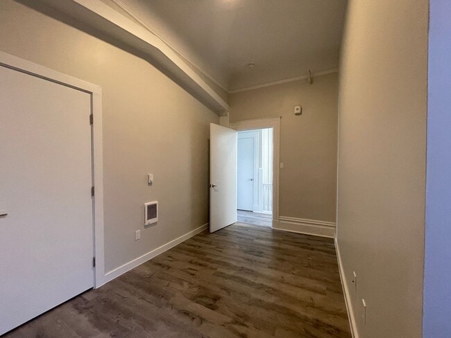 Building Photo - 1430 Stockton St