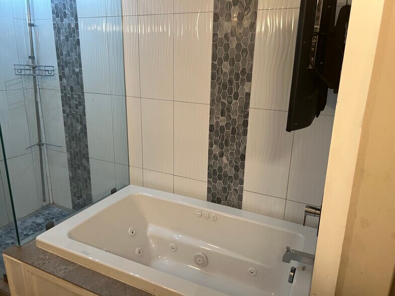 Building Photo - 390 17th St NW