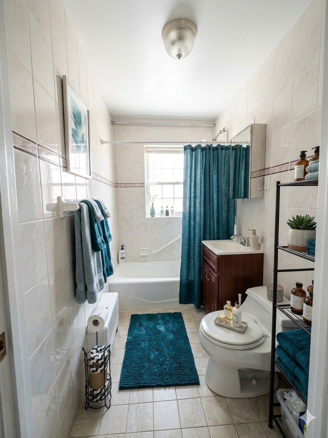 Building Photo - 31 Hammond Pond Pky