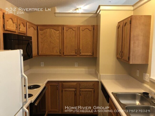 Building Photo - 532 Rivertree Ln