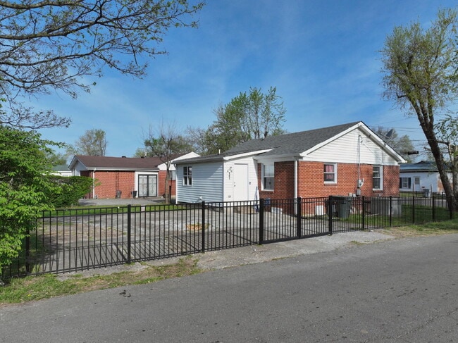 Building Photo - Updated 2BR/2BA Home | Rare Second Bath, Efficient Layout