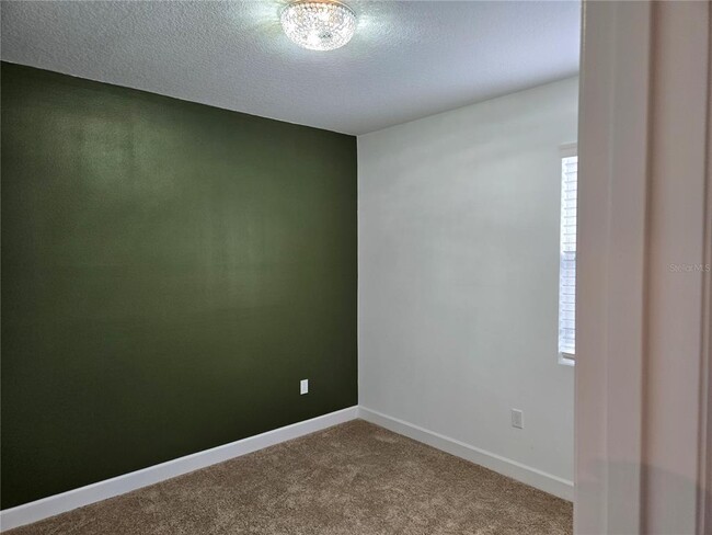 Building Photo - 899 Asterfield Ln