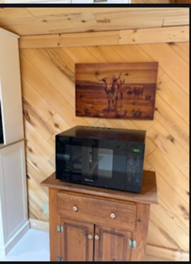 Building Photo - Barnview Country Haven