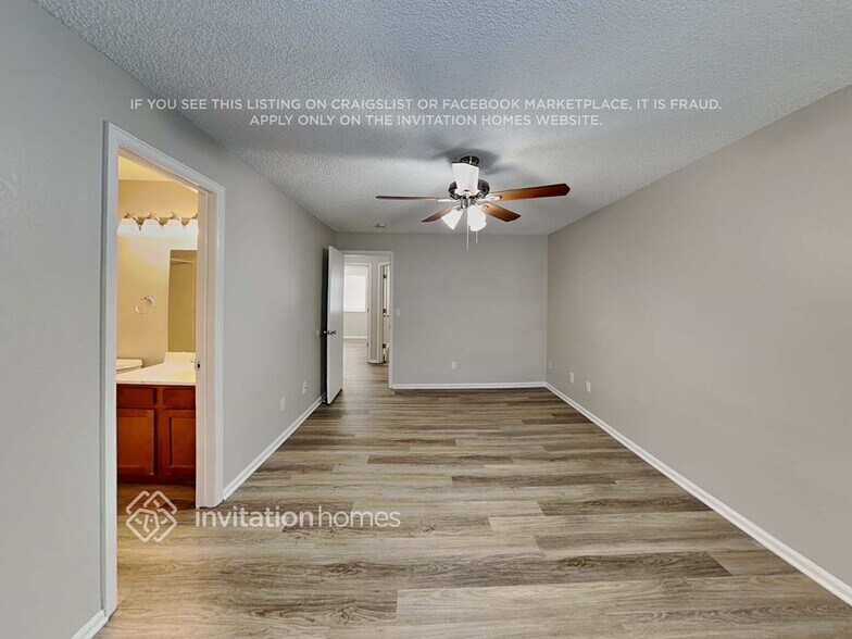 Building Photo - 8661 Red Clover Ct