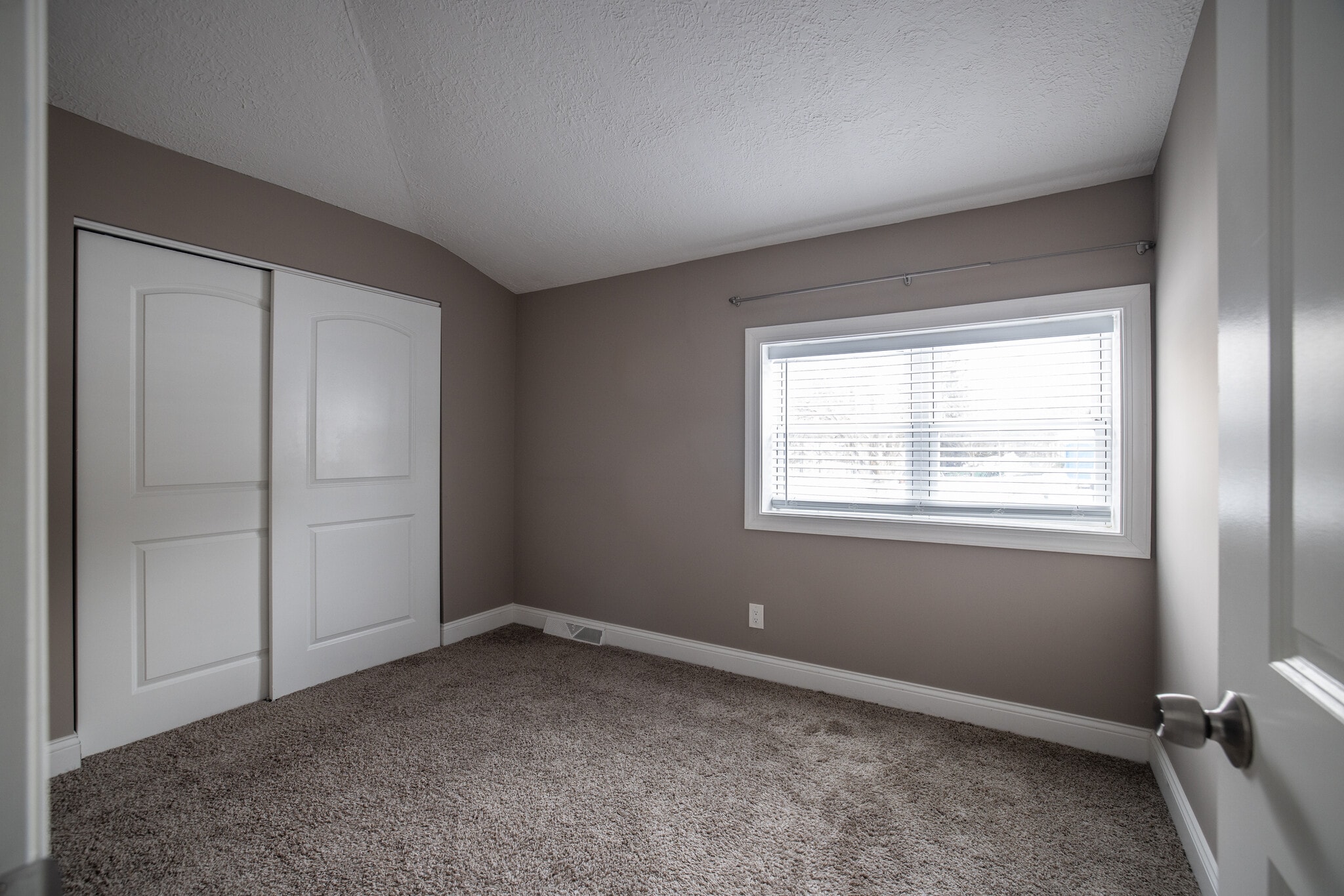 Building Photo - 4226 Broadview Rd