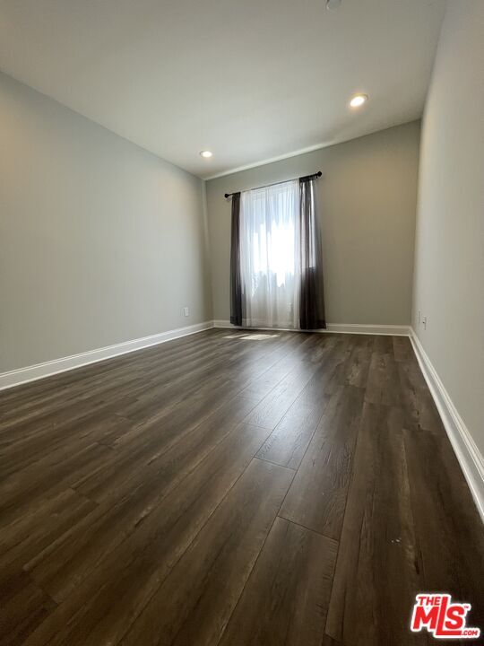 Building Photo - 4710 W Maplewood Ave
